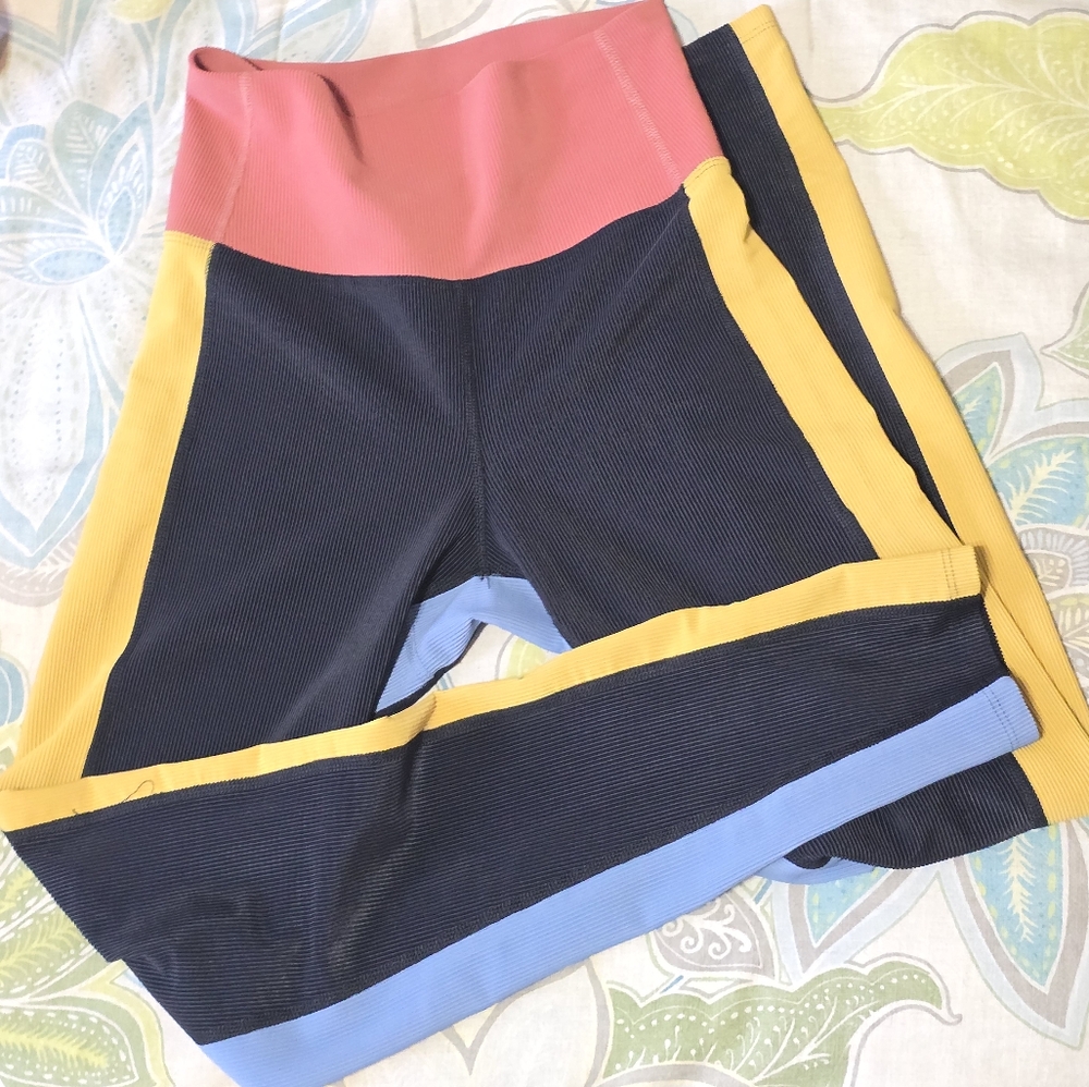 Beach Riot Colorblock Yoga Set - Picture 2 of 7